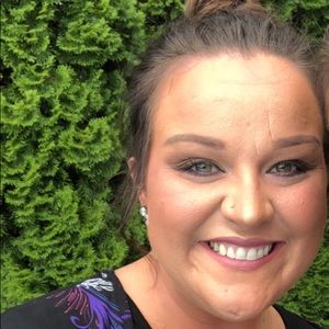 Meet your Posher, Jaymee